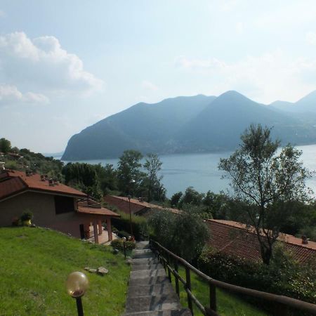 App. Monte Isola Vista Panoramica Villa Exterior foto